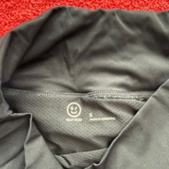 Gilly Hicks - Black active shorts - size s - Picture 3 of 3